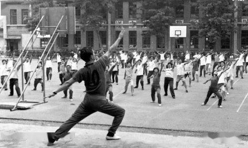 吃瓜群众广播体操视频,轻松锻炼身体，快乐生活